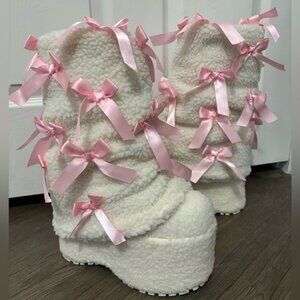 NWOB Dolls Kill / Sugar Thrillz Pinky Promise Snuggle Wonderland Platform Boots